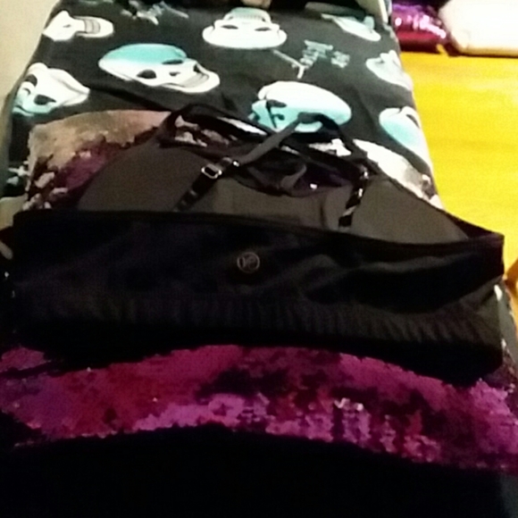 Velvet Rose black bra with crossed straps - Picture 3 of 5